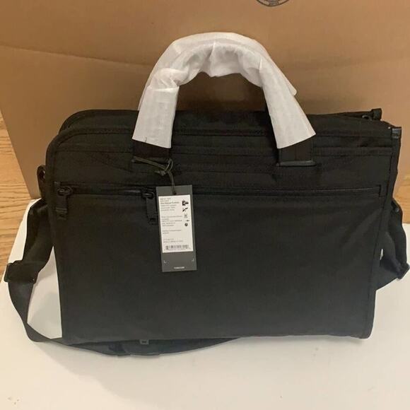 NWT TUMI‎ ALPHA 2 BLACK BAG - Picture 4 of 12